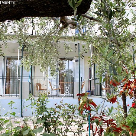 Rentoulia Apartments Poulithra Exterior photo