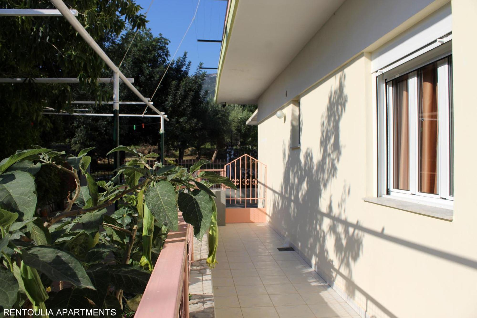 Rentoulia Apartments Poulithra Exterior photo